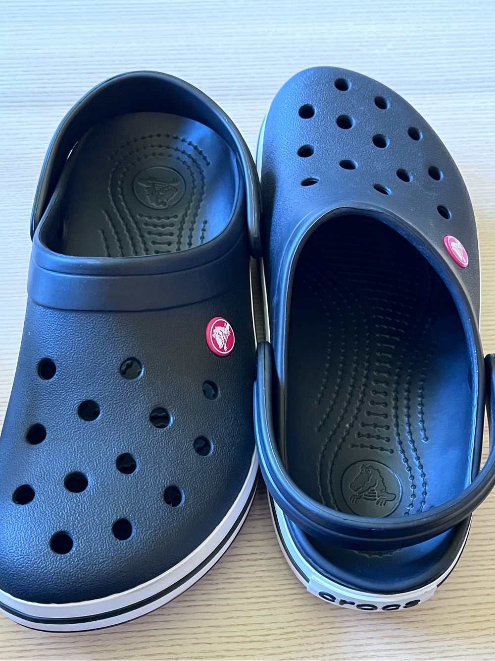 CROCS Black Clog with White Midsole - Picture 6 of 8